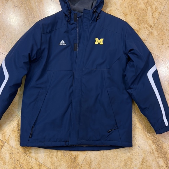 Adidas super warm up puffer with University of Michigan symbol - Picture 4 of 6